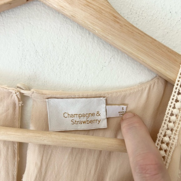 Champagne & Strawberry Anthropologie Small Cream Tiered Long Sleeve Dress - Picture 2 of 10